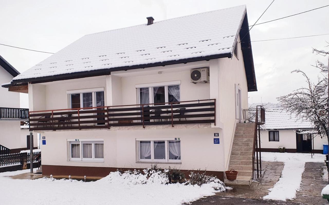 Apartman Sofia Otočac Εξωτερικό φωτογραφία