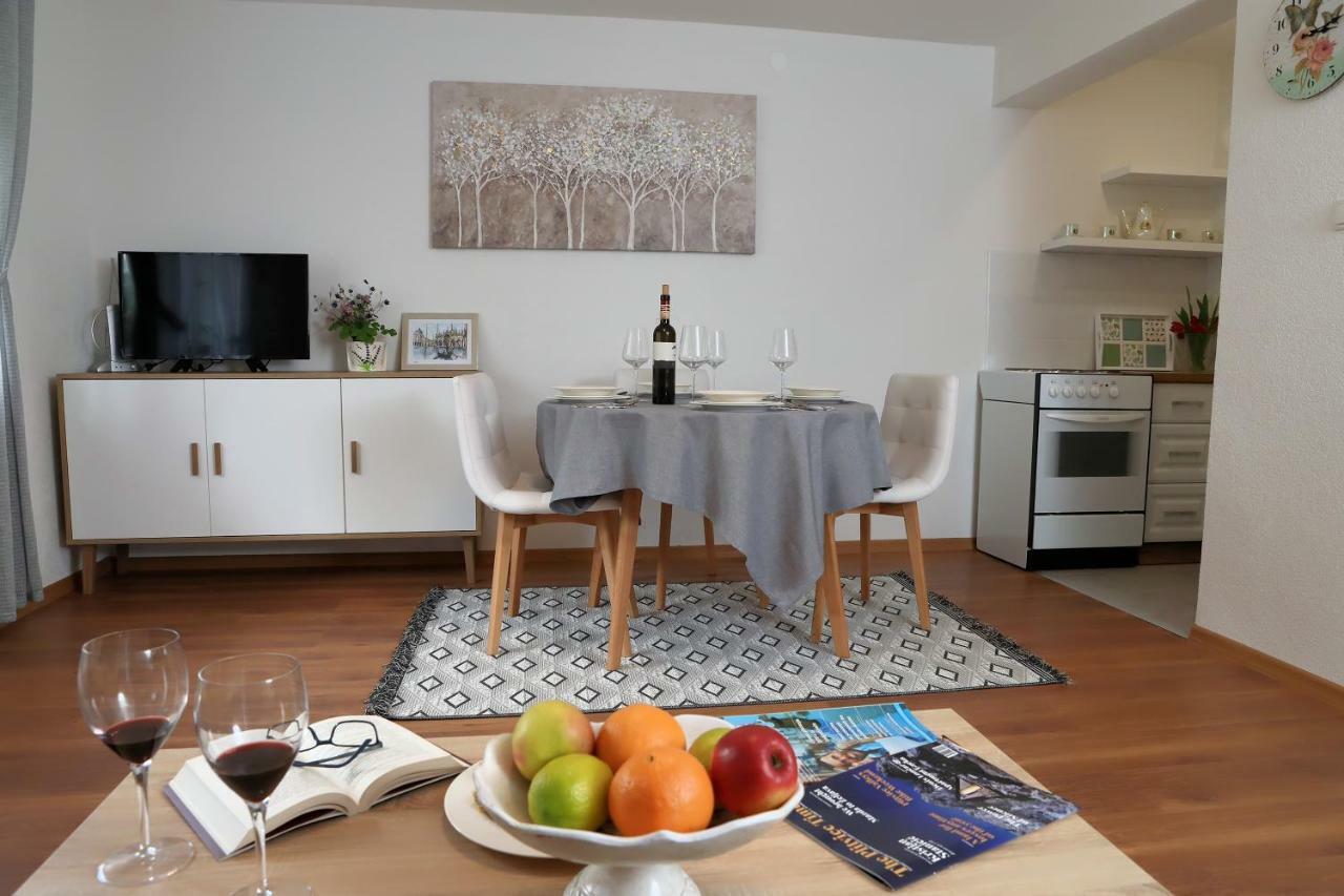 Apartman Sofia Otočac Εξωτερικό φωτογραφία